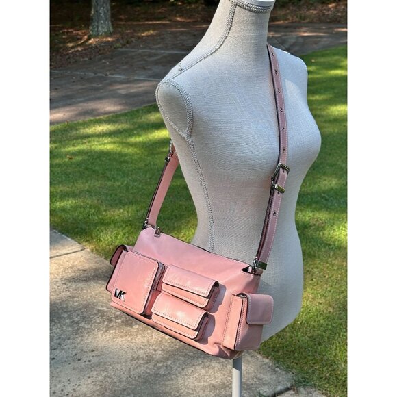 Michael Kors Dakota Medium Pocket Shoulder Crossbody Smokey Rose Leather NWT - Picture 1 of 16